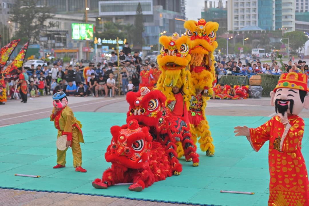 Nha Trang City unicorn-lion-dragon dance competition celebrating Tet 2024