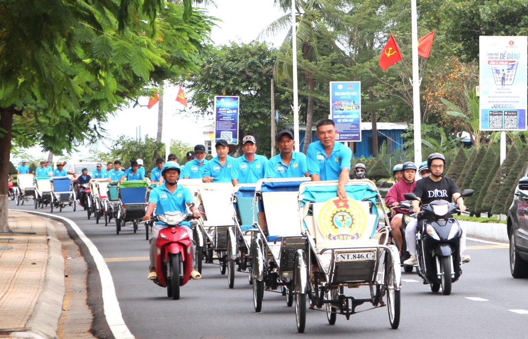 Nha Trang Tourist Cyclo Union contributes to building Nha Trang tourism image