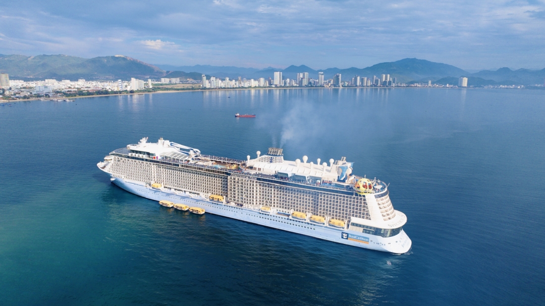 Spectrum of the Seas brings 4,400 holiday-makers to Nha Trang