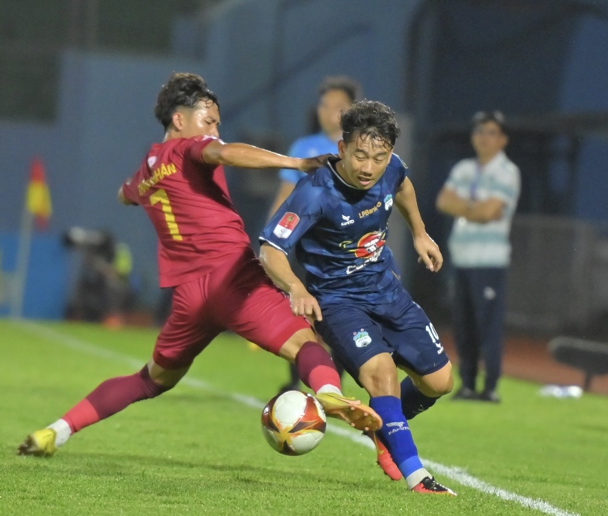 V.League 1 round 11: Khanh Hoa FC 0-0 LPBank Hoang Anh Gia Lai