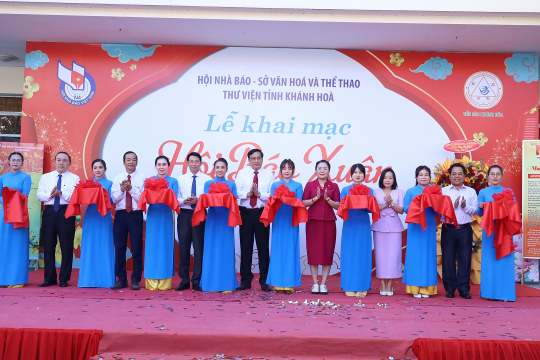 Khanh Hoa’s 2024 Spring Newspaper Festival opens