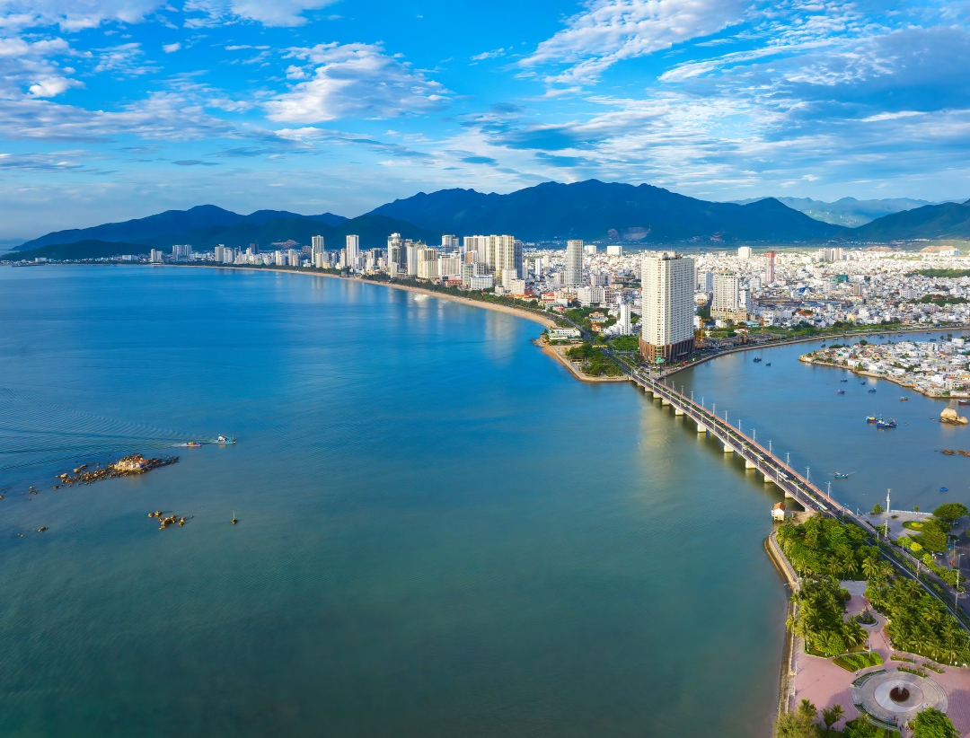 Khanh Hoa aims to become economic center of the country