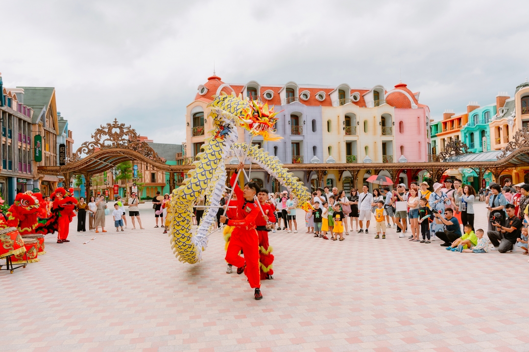 Khanh Hoa gets bumper tourism crop on Tet