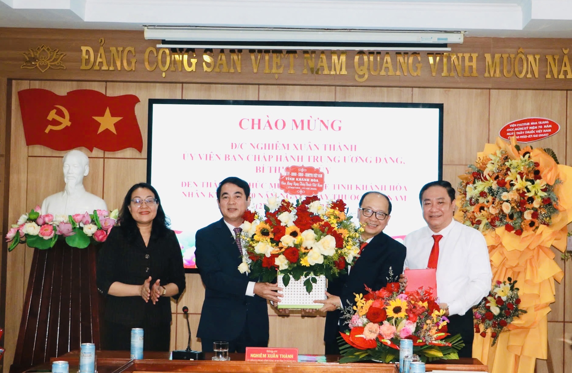 Vietnamese Doctors' Day visit to Department of Health and Vinmec Nha Trang International General Hospital