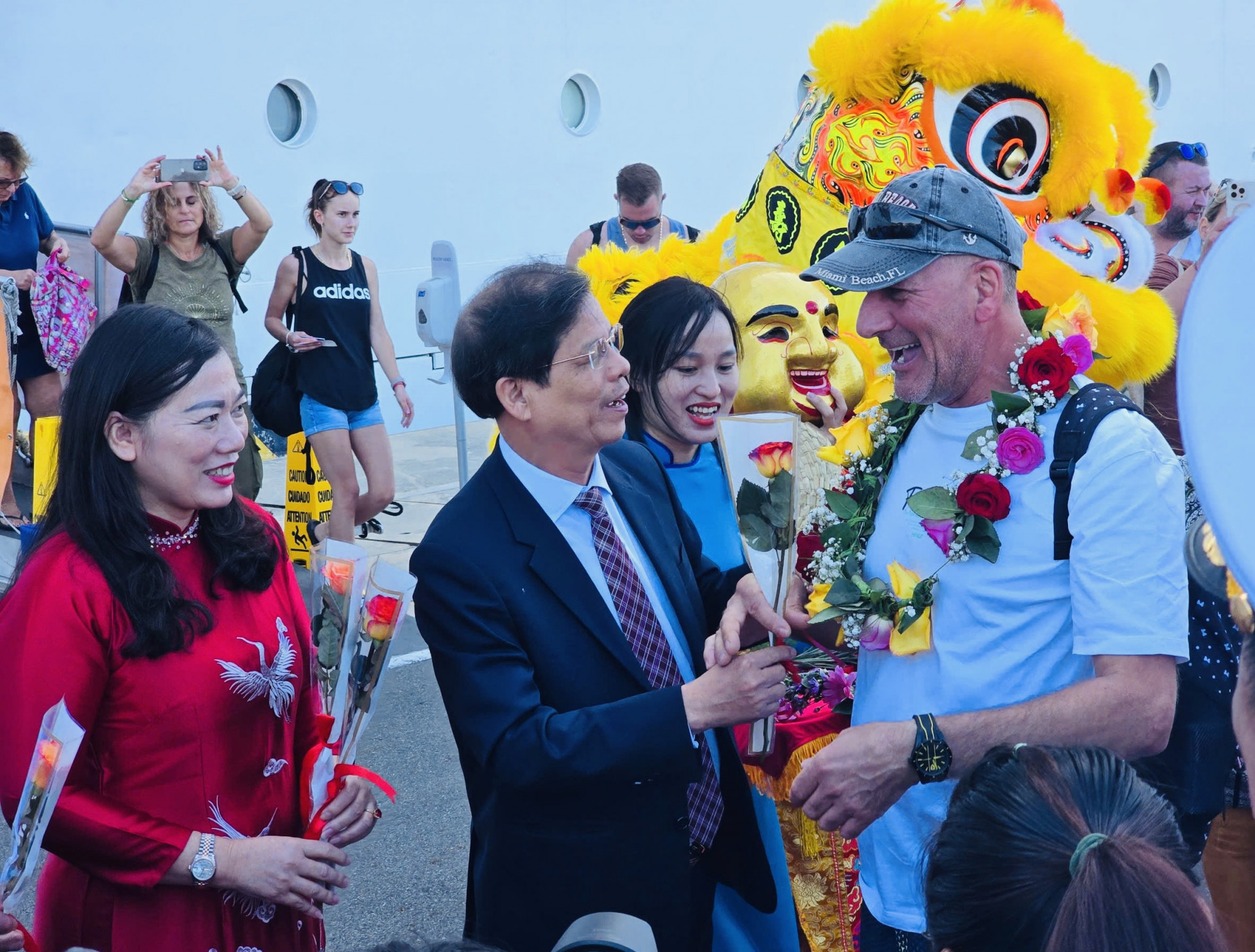 Norwegian Spirit calls at Cam Ranh International Port