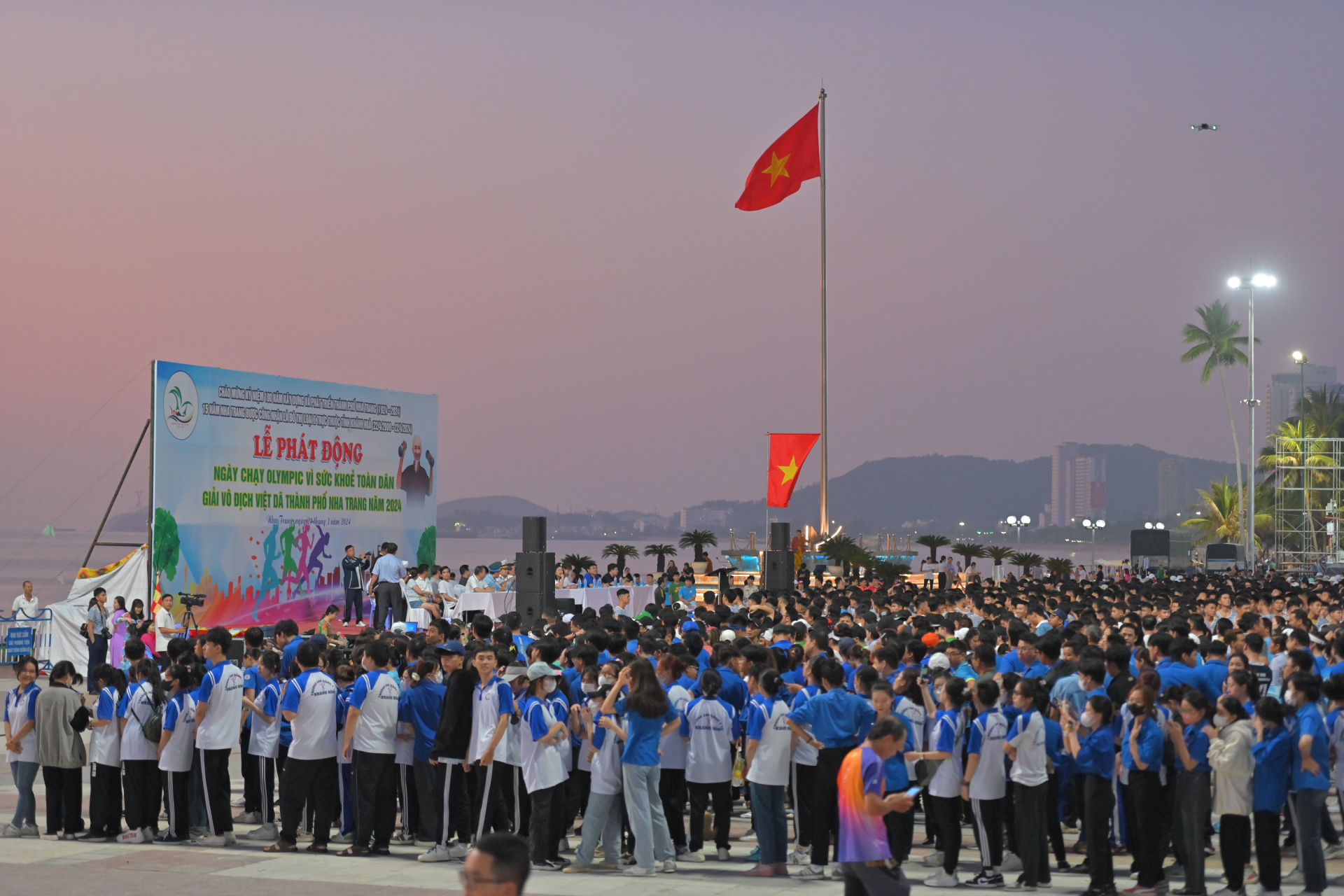Over 6,000 people participate in Olympic Running Day in Nha Trang City