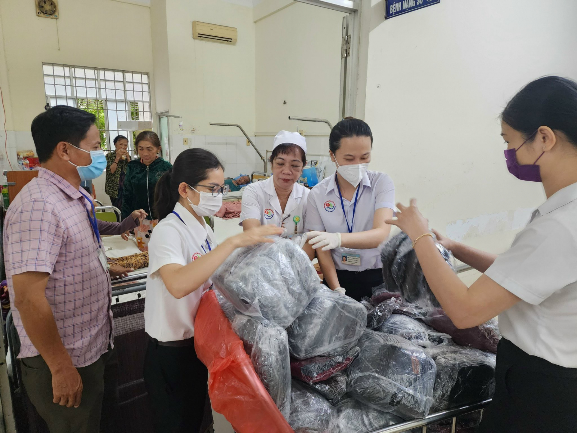 Connecting kind hearts with poor patients