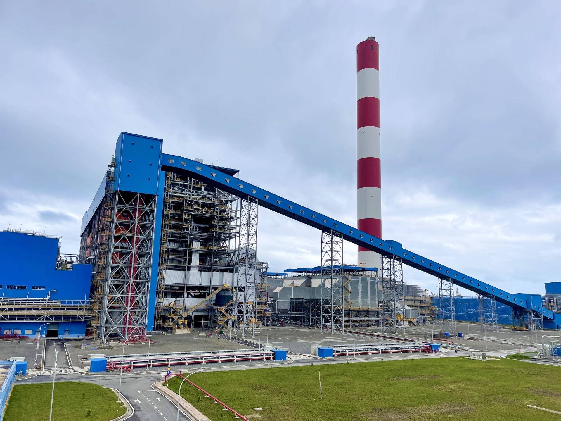 Van Phong 1 BOT Thermal Power Plant to supply more energy for the country