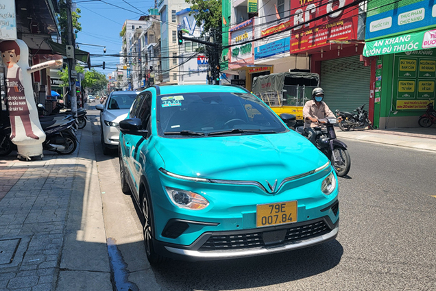 Green SM electric taxi to operate in Khanh Hoa from June 1