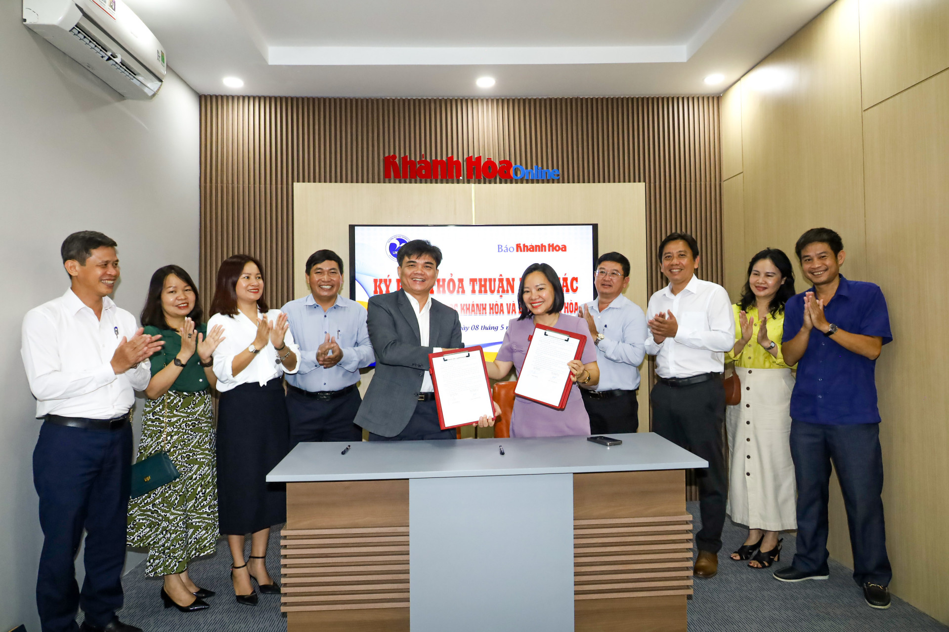 Khanh Hoa University and Khanh Hoa Newspaper sign cooperation agreement