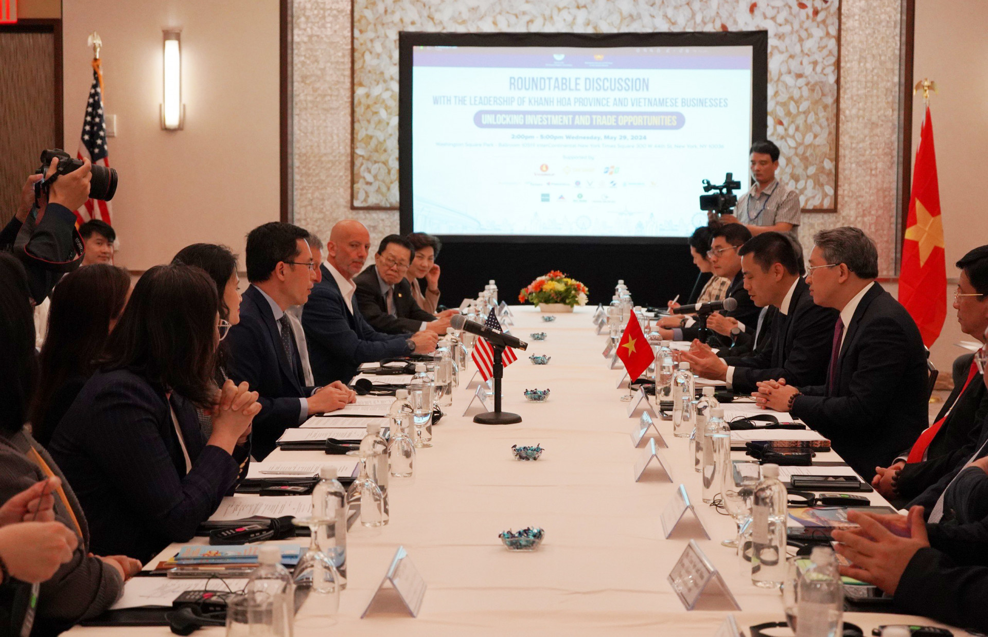 Round table discussion: Unlocking investment and trade opportunities