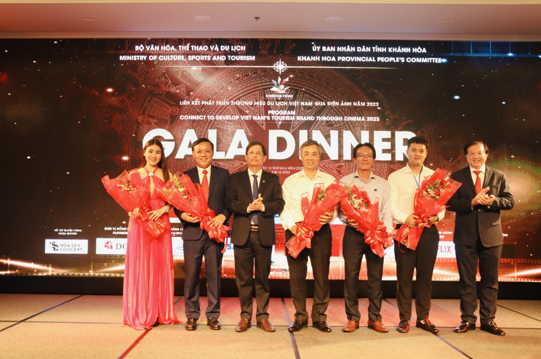 Gala dinner “Connecting to develop tourism brand through cinema"