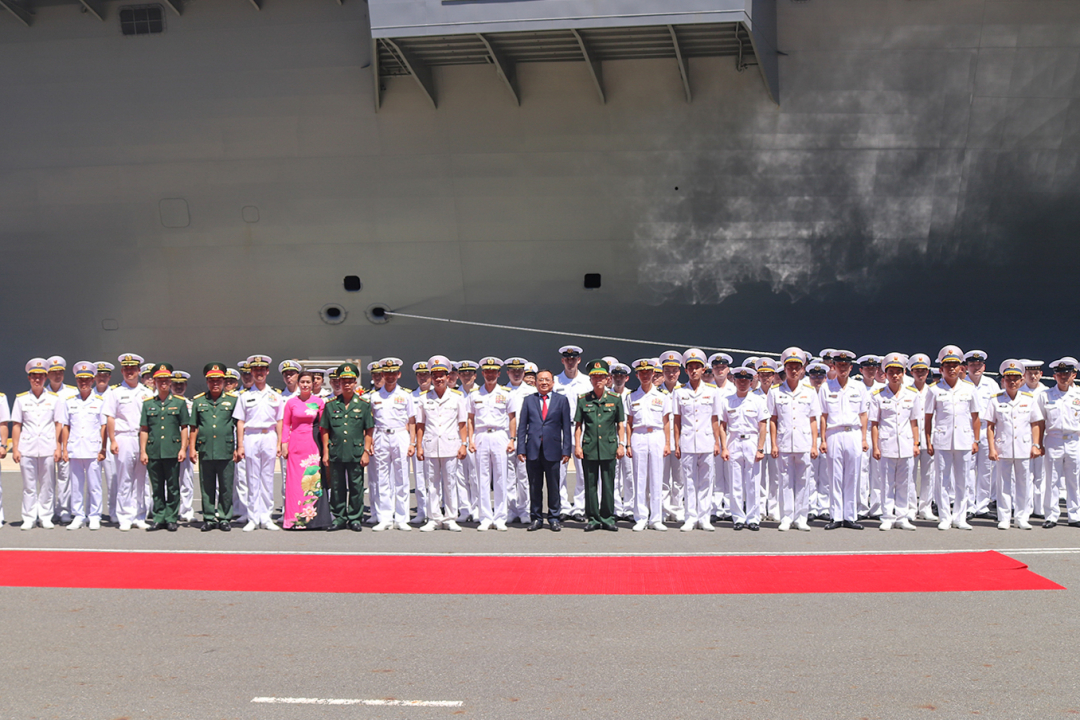 Japanese destroyer Samidare and the Izumo helicopter carrier dock at Cam Ranh International Port 