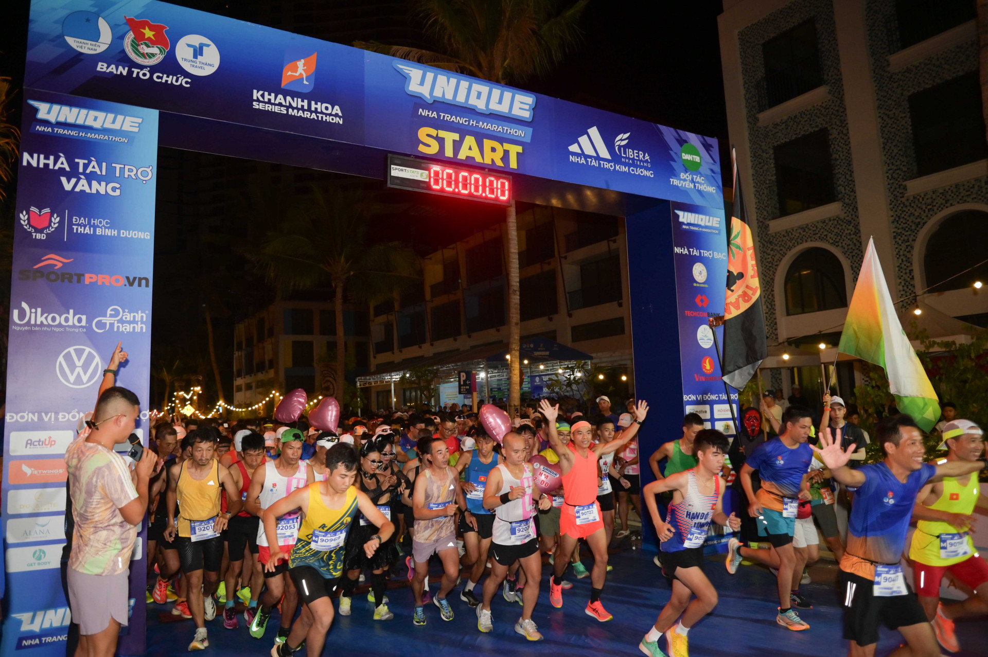 Over 3,700 people join Unique Nha Trang H-Marathon 2024