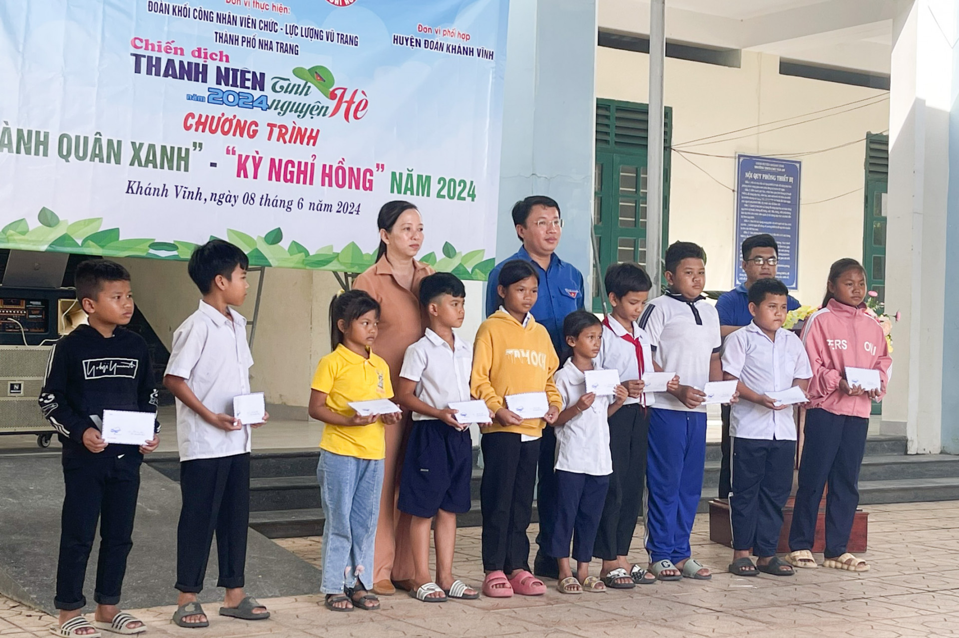 “Green Parade, Pink vacation" in mountainous commune