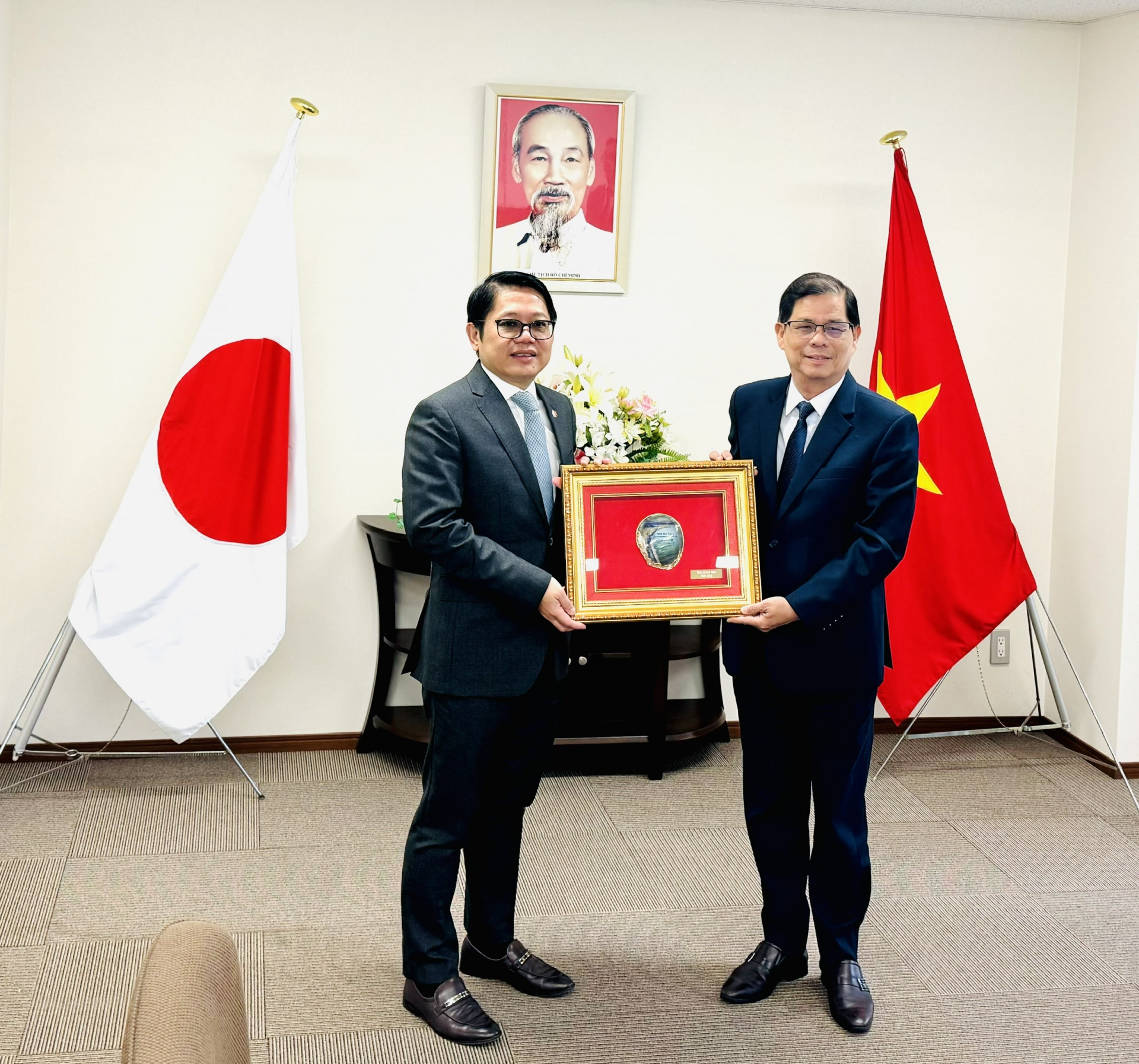 Khanh Hoa Provincial mission’s visit to Osaka, Japan