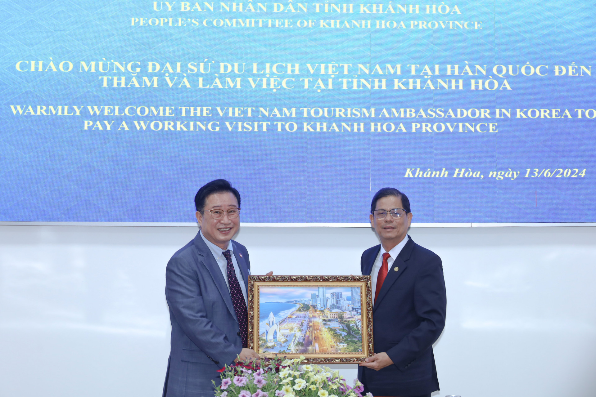 Vietnamese Tourism Ambassador to S. Korea visits Khanh Hoa