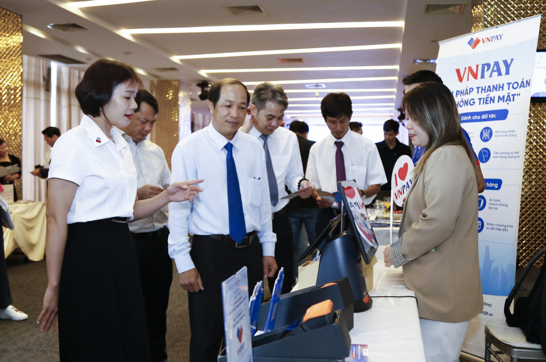 Attention to developing e-commerce