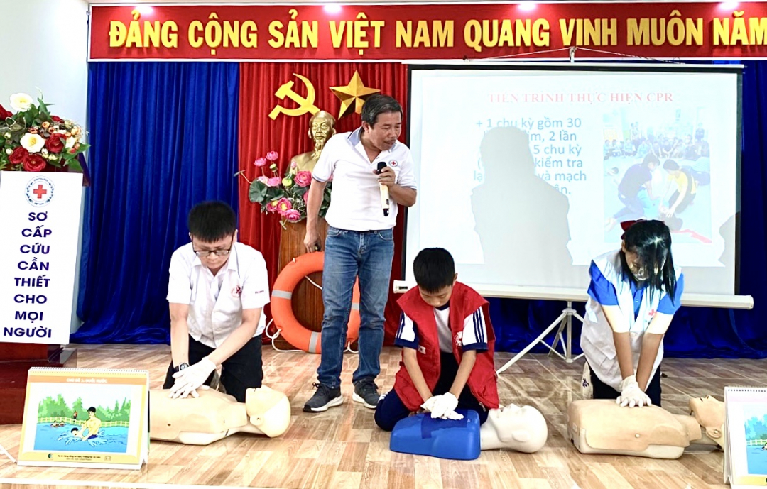 Enhancing first aid skills in community