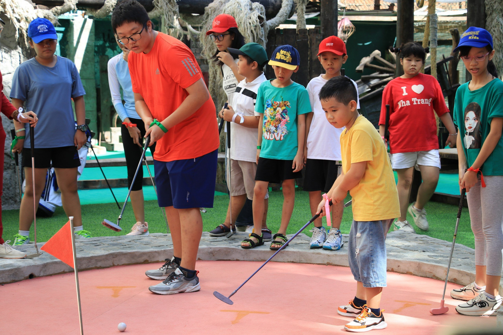 Exciting mini-golf tournament