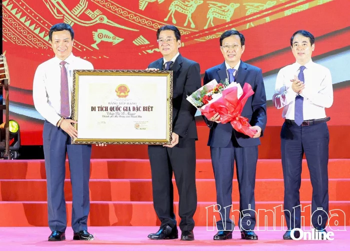 Honoring Po Nagar Temple and folk knowledge of exploiting and processing Khanh Hoa aloewood 