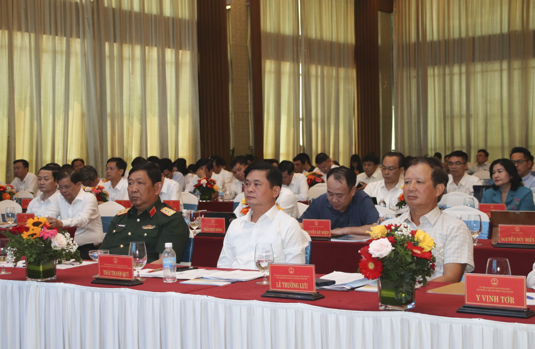 Seeking solutions to create development breakthrough in north-central and central coastal region