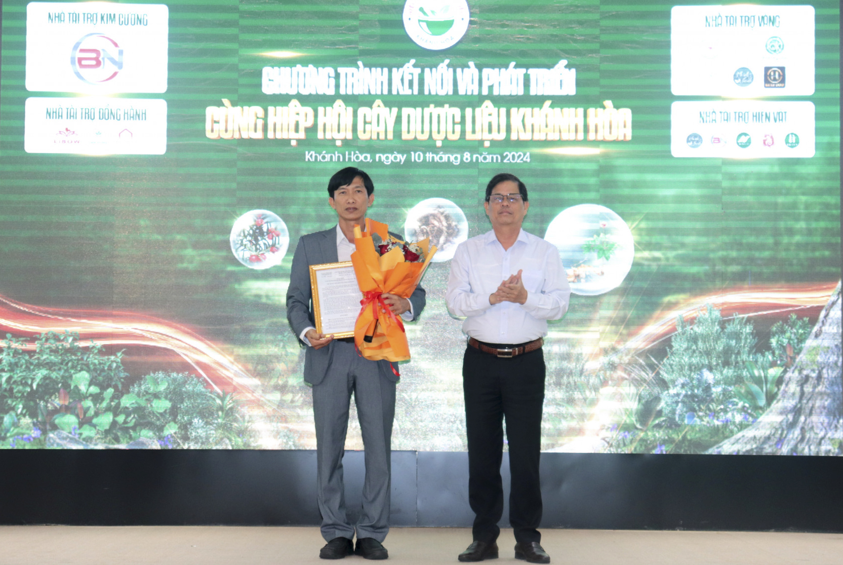 Promoting cultivation and development of medicinal plants