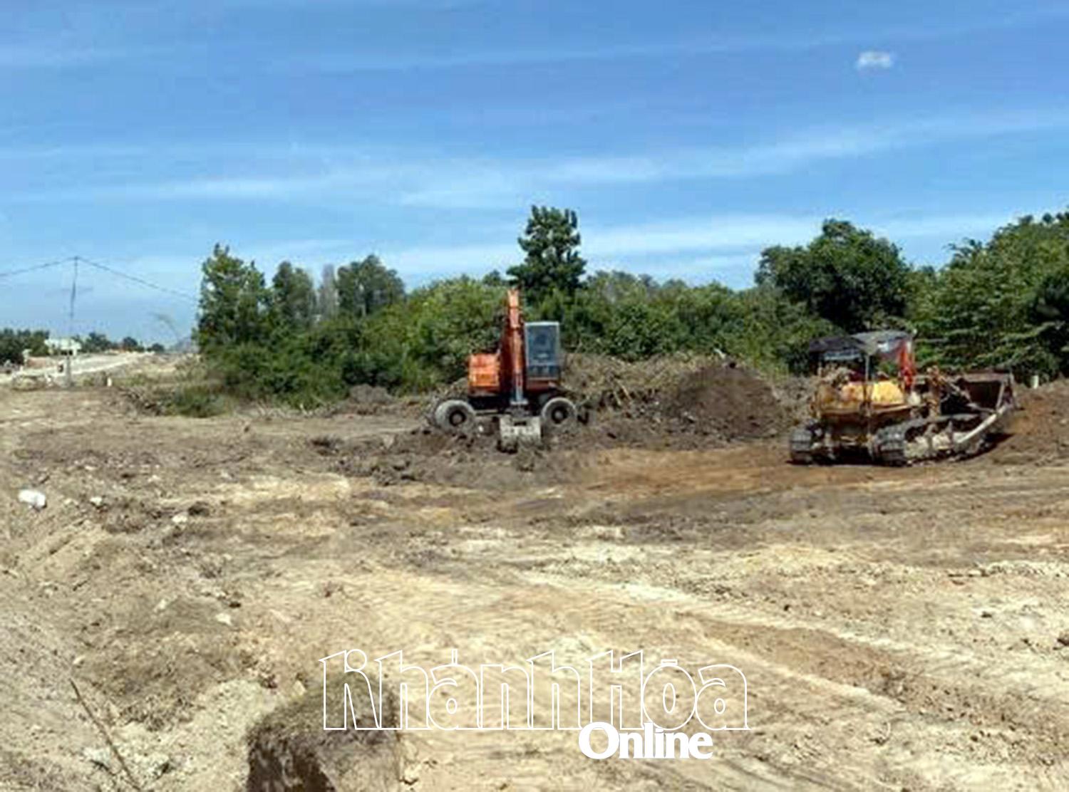 Commencing construction of Cam Lam-Vinh Hao expressway interchange, connecting Ca Na Port 