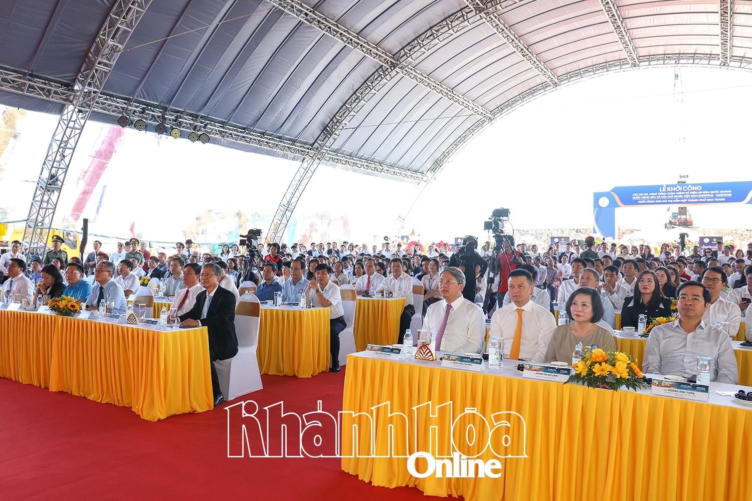 Groundbreaking ceremony kicks off 4 key projects marking 80th National Day