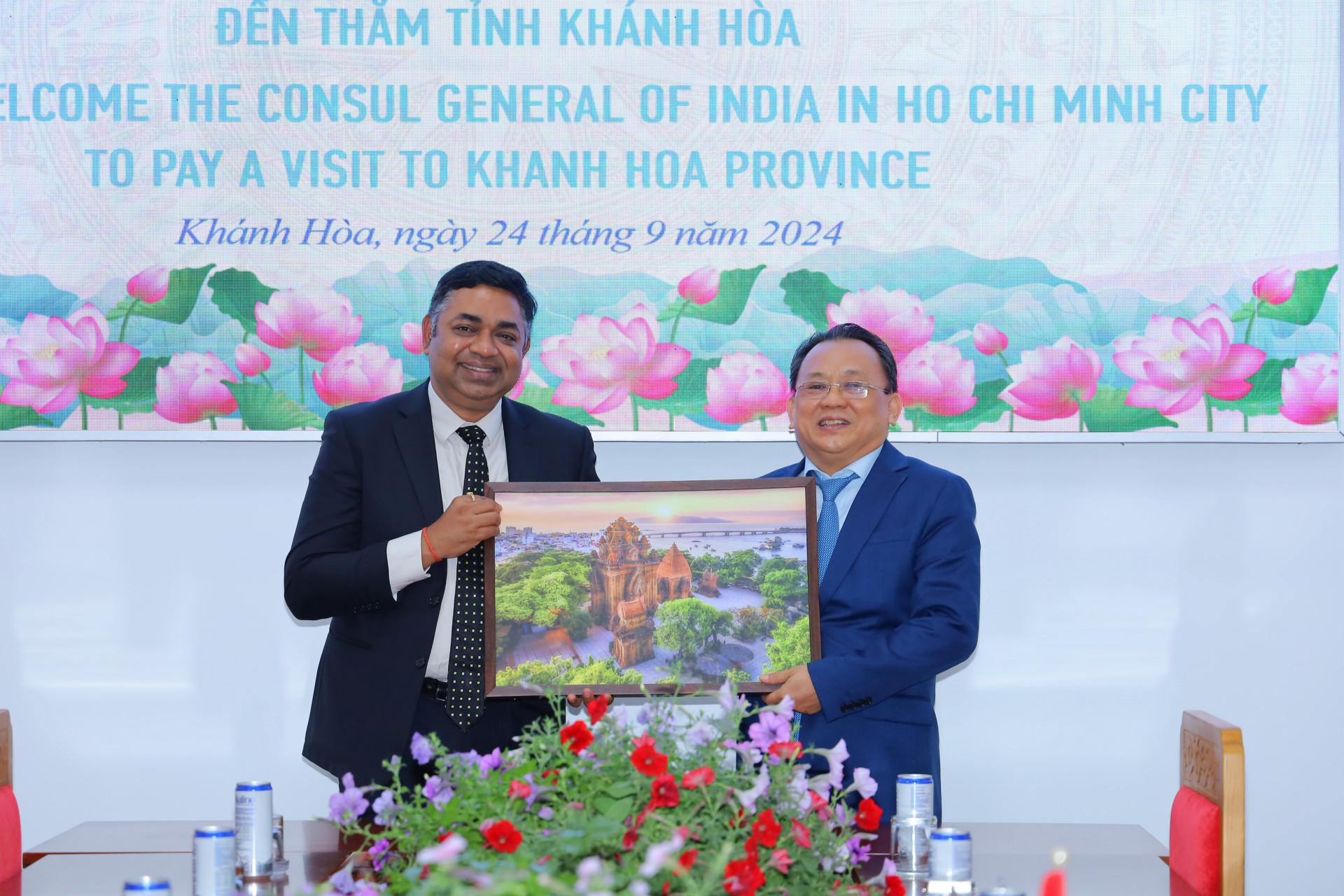 Indian Consul General visits Khanh Hoa