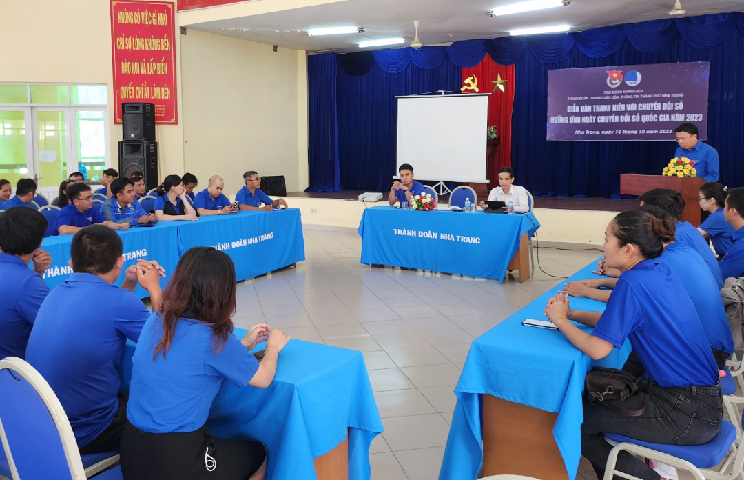 Young people join hands to boost digital transformation