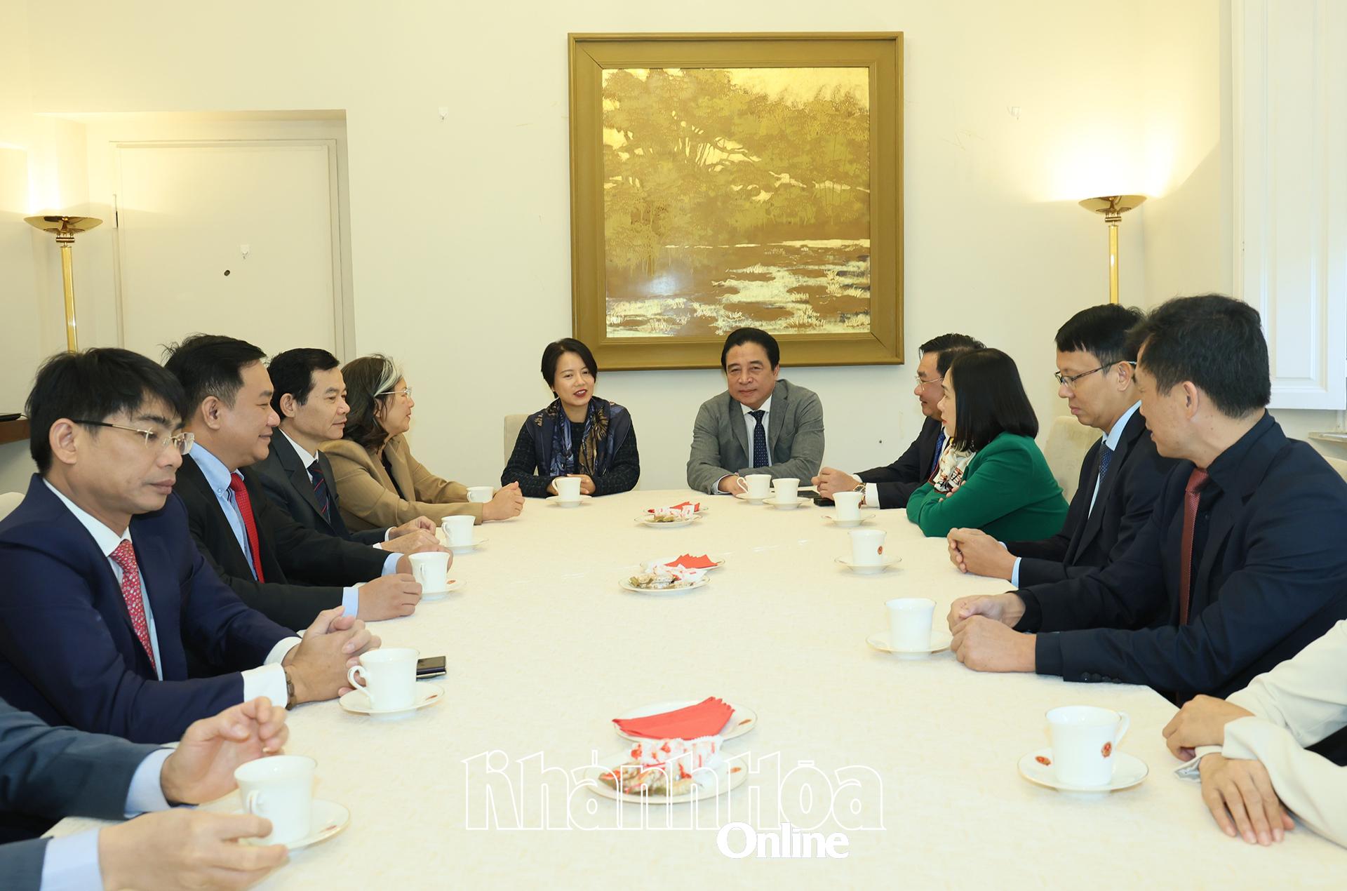 Khanh Hoa Province pays working visit to Vietnamese Embassy in Italy