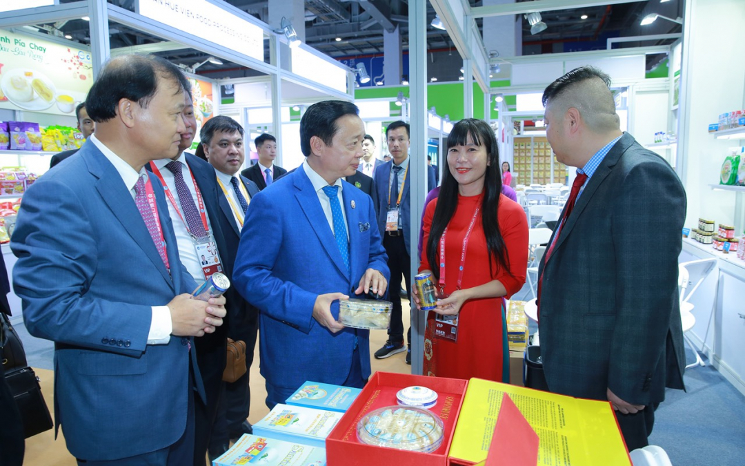 Khanh Hoa Salanganes Nest Company attends China International Import Expo