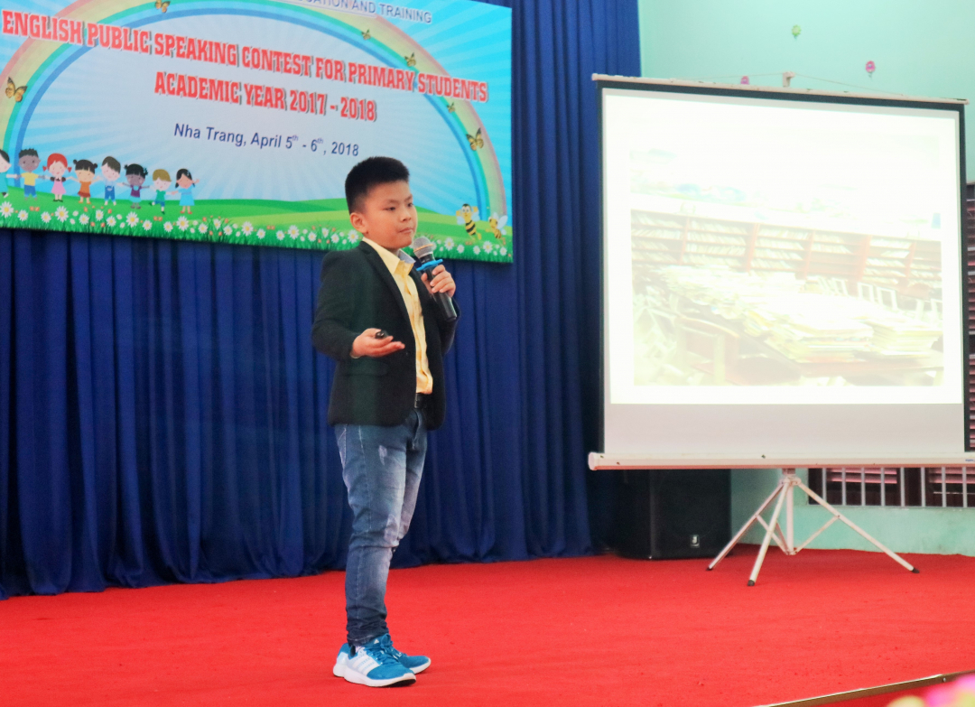 English public speaking contest for commanders of Young Pioneer detachments