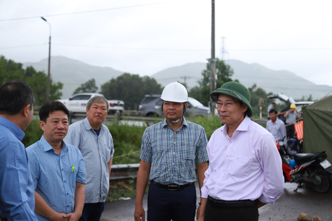 Provincial People's Committee Vice-Chairman checks flooding response