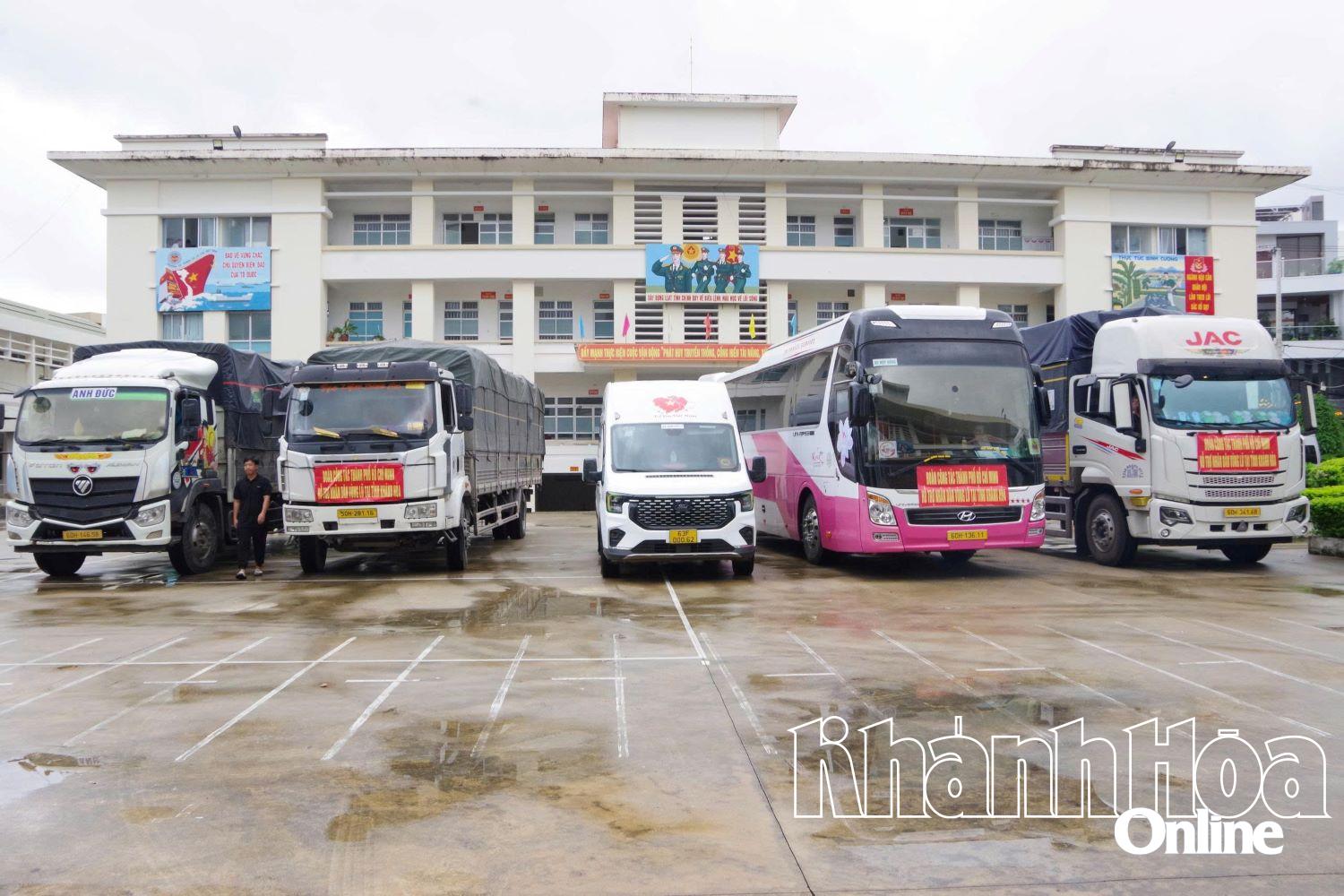 More than 100 tonnes of relief goods for flood victims arrive in Khanh Hoa