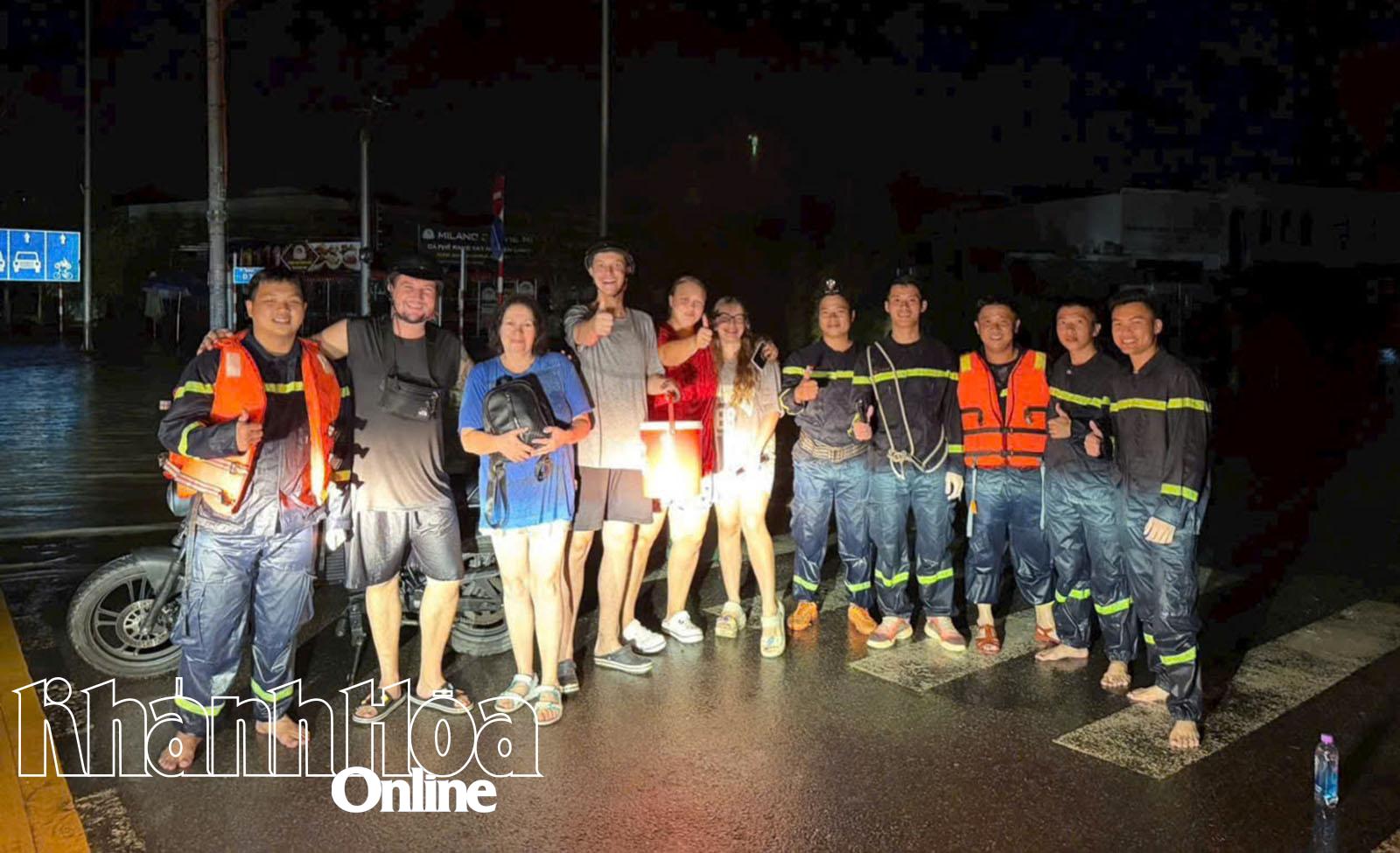 Swift rescue of three Russian tourists trapped by floodwaters