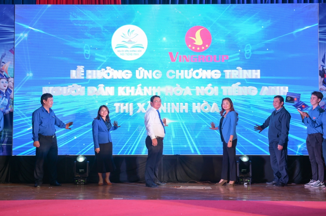“Khanh Hoa residents speak English” program kicks off in Ninh Hoa