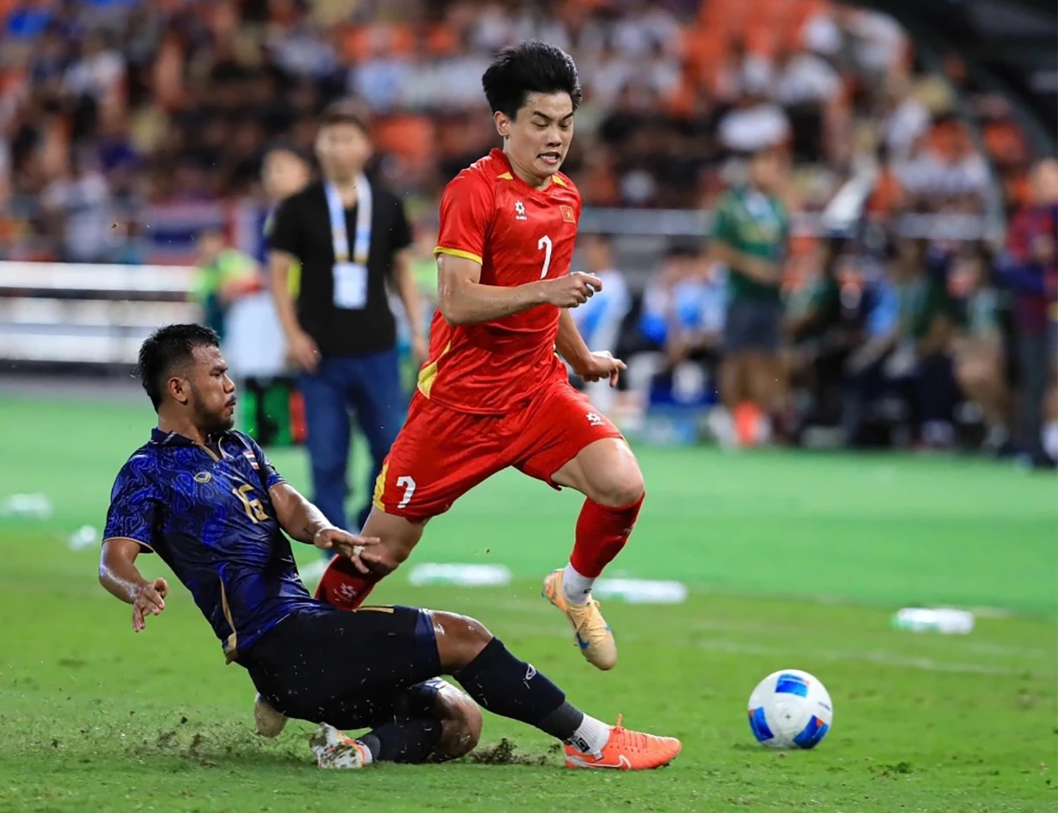 Vietnam claim SEA Games 33 men's football gold medal after defeating Thailand