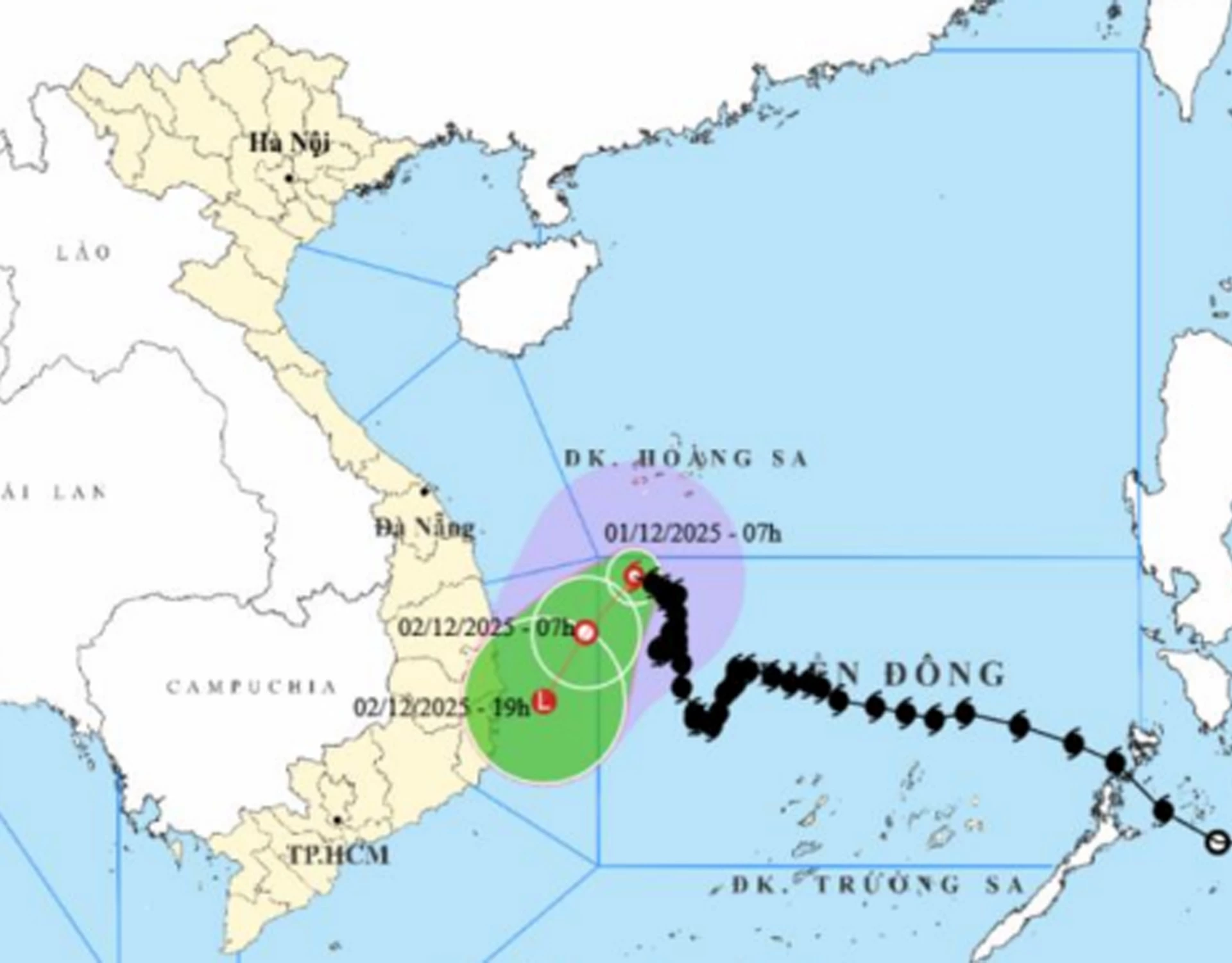 Storm Koto moves slowly, bringing thunderstorm rain to Khanh Hoa seawaters