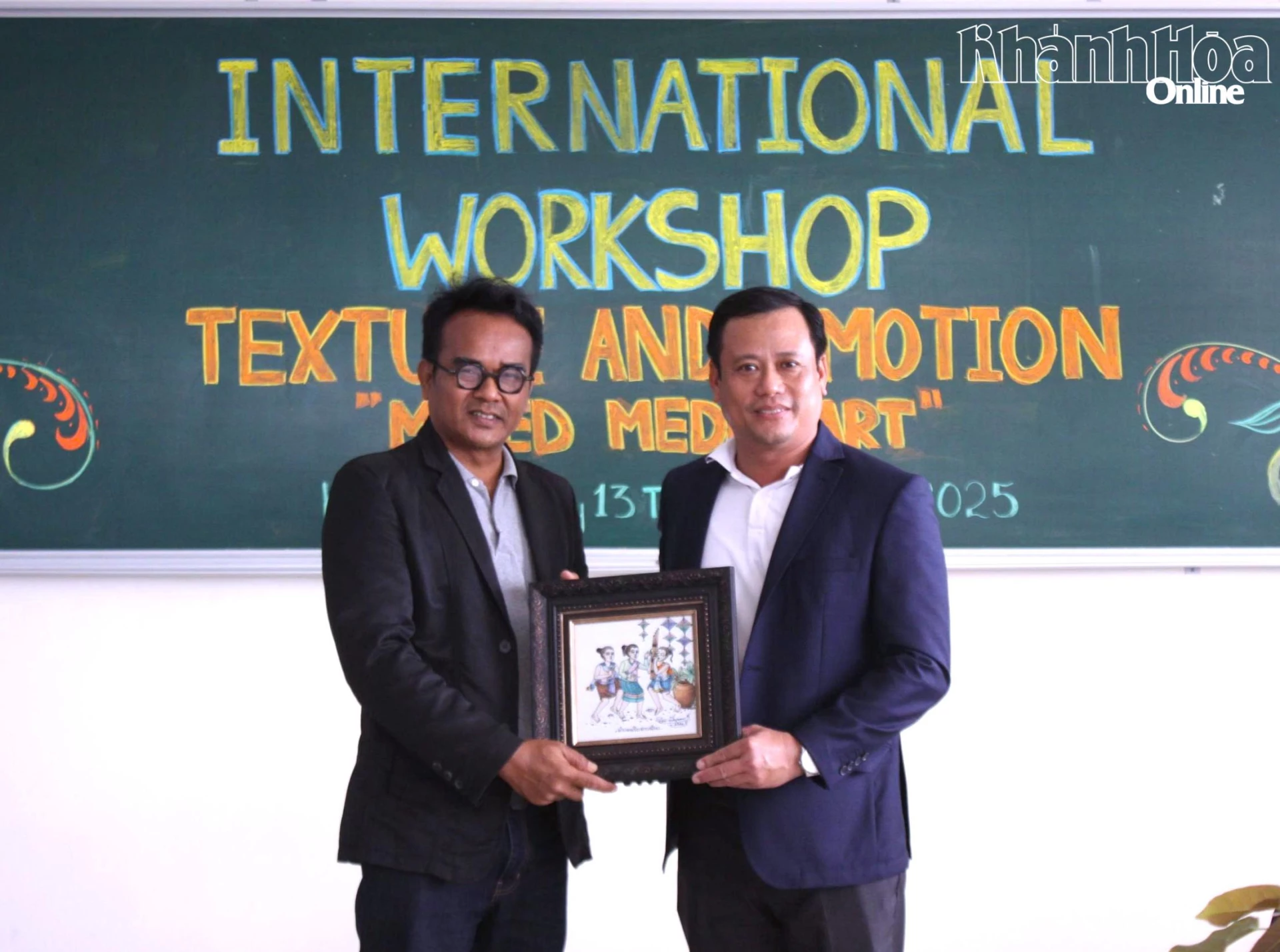 International workshop “Texture & Emotion - Mixed Media Art”