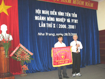 Tram Huong Forestry Company, standard-bearing unit in agriculture