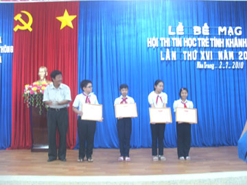 13 winners in 16th Khanh Hoa Provincial Computing Contest 2010