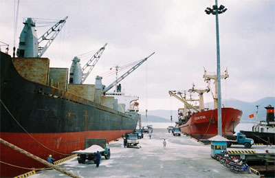 Cam Ranh Port (Khanh Hoa) reaches new height