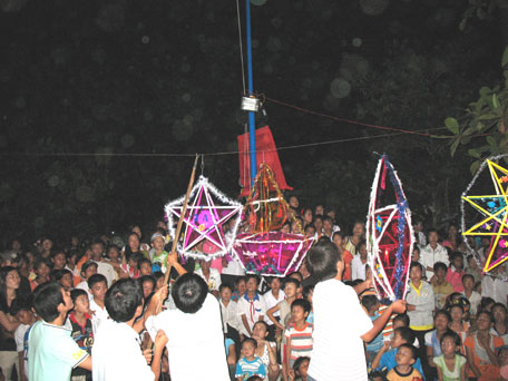 Full-moon festival celebrated all over Khanh Hoa Province