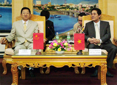 Yunnan Provincial Party Secretary Bai Enpei visits Khanh Hoa