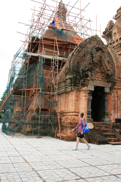 VND1.8bil. to restore Ponagar Tower
