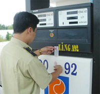 Petrol rises to VND19,300/liter