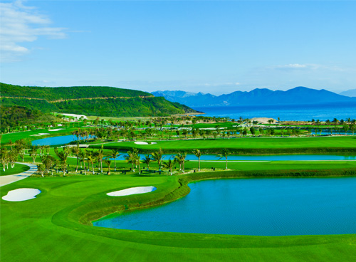 Golf courses diversify high-class tourist products in Khanh Hoa Province