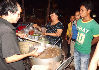 Late-night eating in Nha Trang